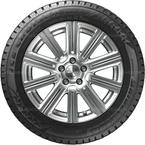 Bridgestone Ice Cruiser 7000 275/40 R20 106T XL