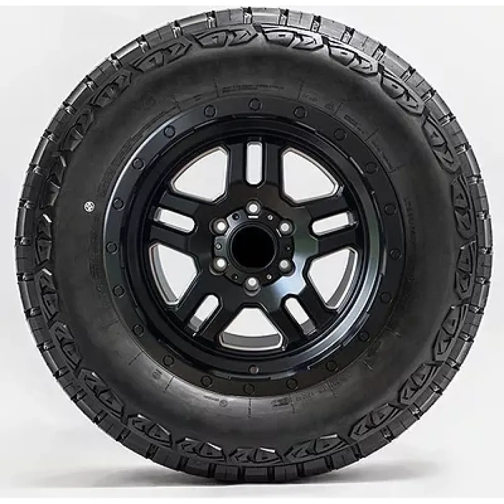 Compasal Grindor R/T 245/70 R17 119/116Q
