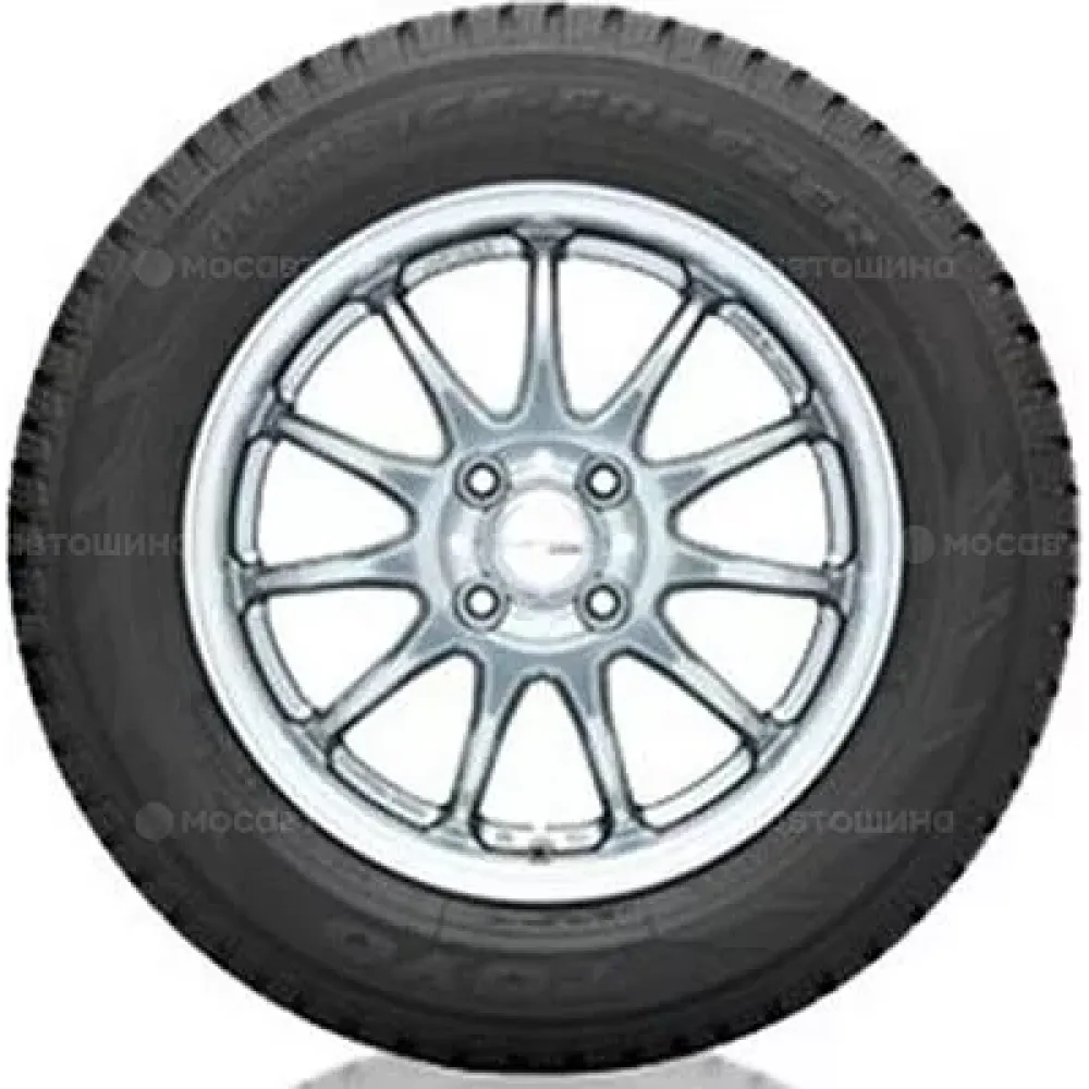 Toyo Observe Ice-Freezer 215/55 R17 98T XL
