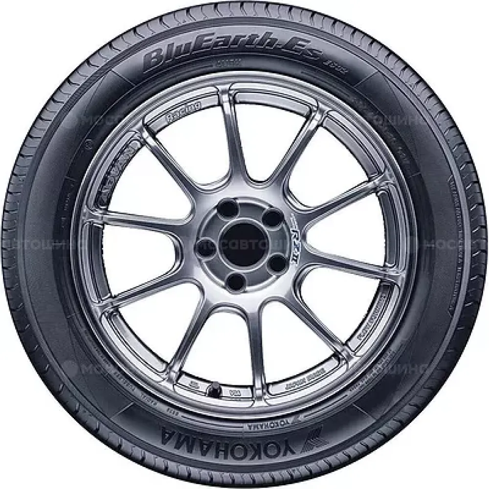 Yokohama Bluearth ES32A 225/45 R17 94V